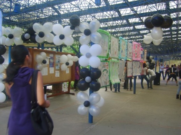 Exposicion de cátedra Educación para la salud Toma general de la exposición