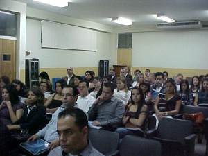 Estudiantes de la I cohorte en Tributos Empresariales y IV Cohorte en Derecho Mercantil (Foto: Marlene Otero)