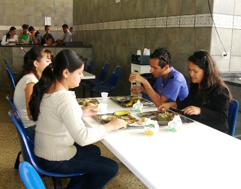 Este jueves 10 de enero abren los comedores