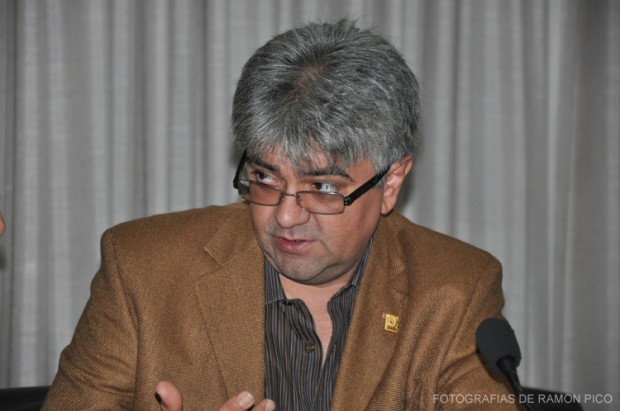 Profesor Argimiro Castillo Gandica, decano de la Facultad de Arquitectura y Diseño. (Foto: Ramón Pico)