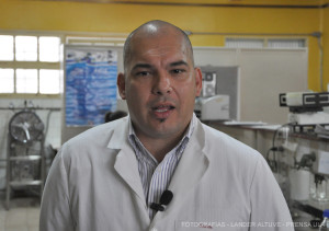 Dr. Andrés Mendoza. Jefe del Laboratorio de Microbiología y Salud Pública del Estado Mérida