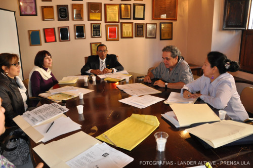 Reunión de la comisión conformada por el CU para la creación de la Unidad de Atención a los Estudiantes y Trabajadores con Discapacidad (Foto Lánder Altuve)