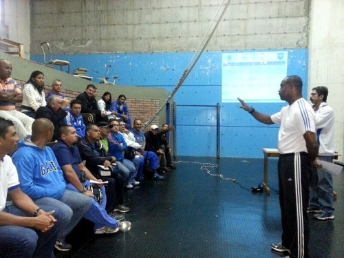 Los entrenadores serán fundamentales como apoyo a cada facultad en la preparación para la fiesta deportiva universitaria. (Foto: Cortesía de Francy Villasmil)
