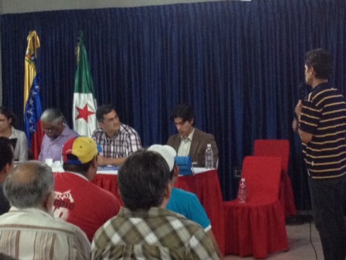 El ministro de Ciencia y Tecnología escuchó los planteamientos de los investigadores e innovadores merideños y se comprometió en buscar solución a algunos de sus planteamientos. 