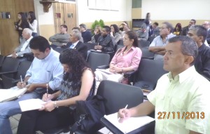 Estudiantes de la Maestría en Historia, de la ULA, y de la Cátedra Libre de Paz "Gandhi" participaron en la conferencia de Juan Manuel Santana (foto: Adela González)