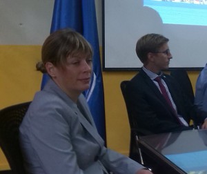 M.A Julia López, directora del DAAD en Venezuela junto a Moritz  Jacobs primer secterario de la Embajada de Alemania en Venezuela durante su visita a la ULA Táchira (Foto: Marlene Otero)