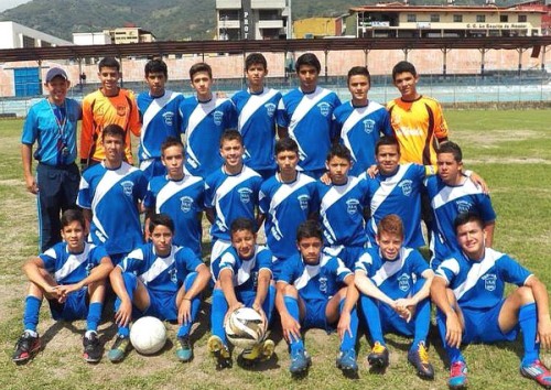 El fútbol menor de la ULA ahora está presente en torneos nacionales con su debut el pasado 12 de octubre. (Foto Cortesía de la Escuela de Fútbol Menor ULA)