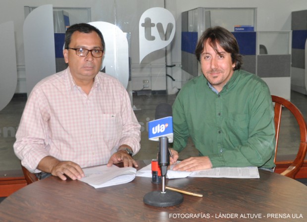 FIRMA DE CONVENIO ENTRE LA ESCUELA DE MEDIOS AUDIOVISUALES DE LA ULA y LA DIR DE MEDIOS (2)