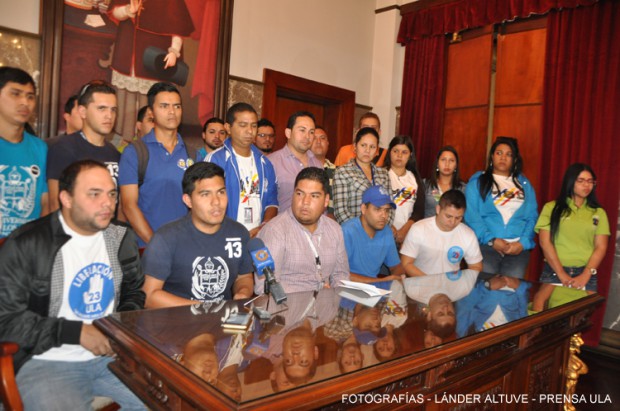 Rueda de prensa estudiantil. Foto Lánder Altuve