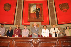 La vicerrectora académica, Patricia Rosenzweig Levy acompañó al rector,  Mario Bonucci Rossini en tan importante acontecimiento. (Foto: Ramón Pico)        