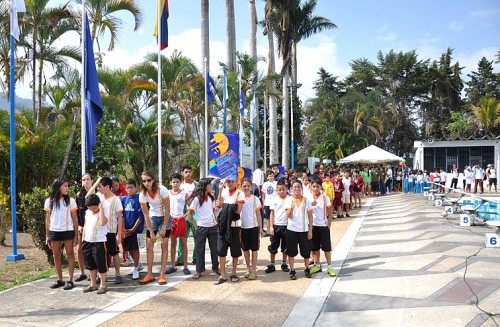 Una gran ceremonia de inauguración se celebró en la piscina América Bendito de Campo de Oro. (Foto: Ramón Pico)